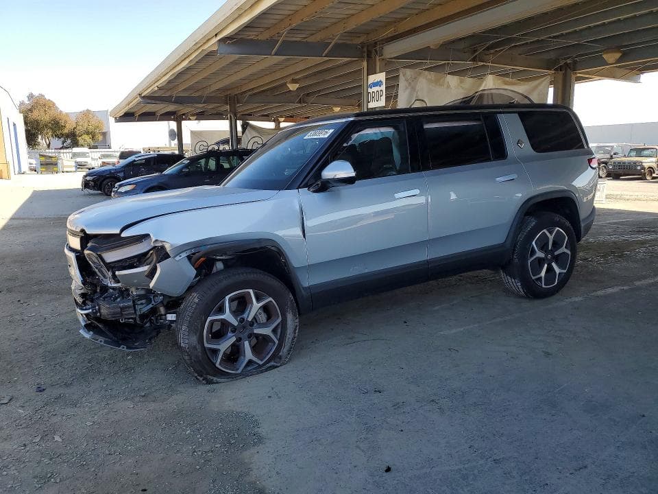 2024 Rivian R1S Adventure