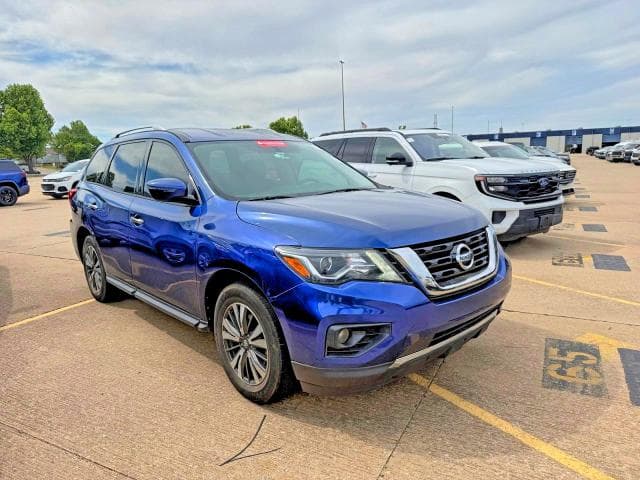 2018 Nissan Pathfinder SV