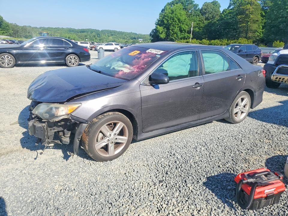 2014 Toyota Camry SE