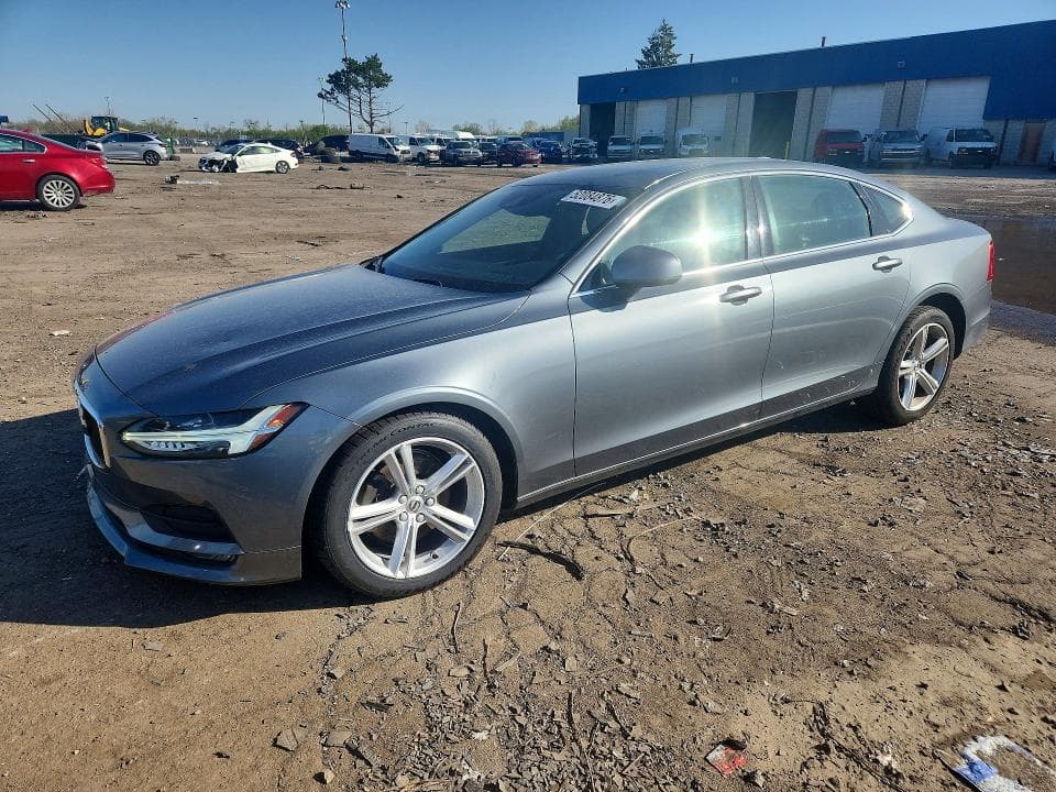 2018 Volvo S90 T5 Momentum