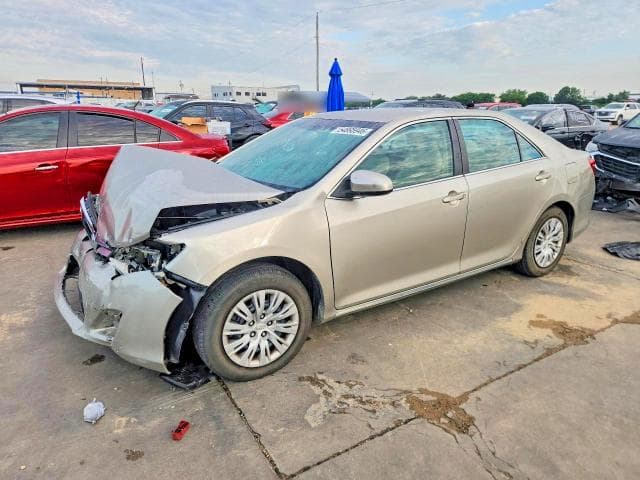 2014 Toyota Camry LE