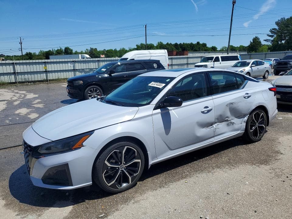 2024 Nissan Altima SR