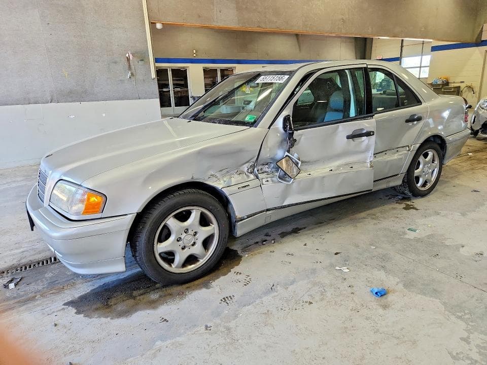 2000 Mercedes-Benz C 230
