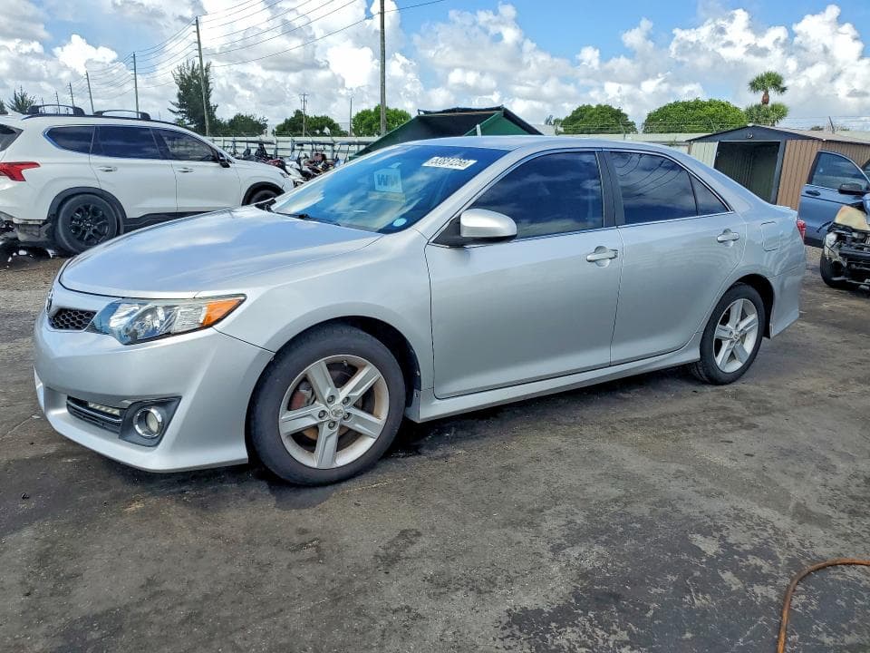 2013 Toyota Camry SE