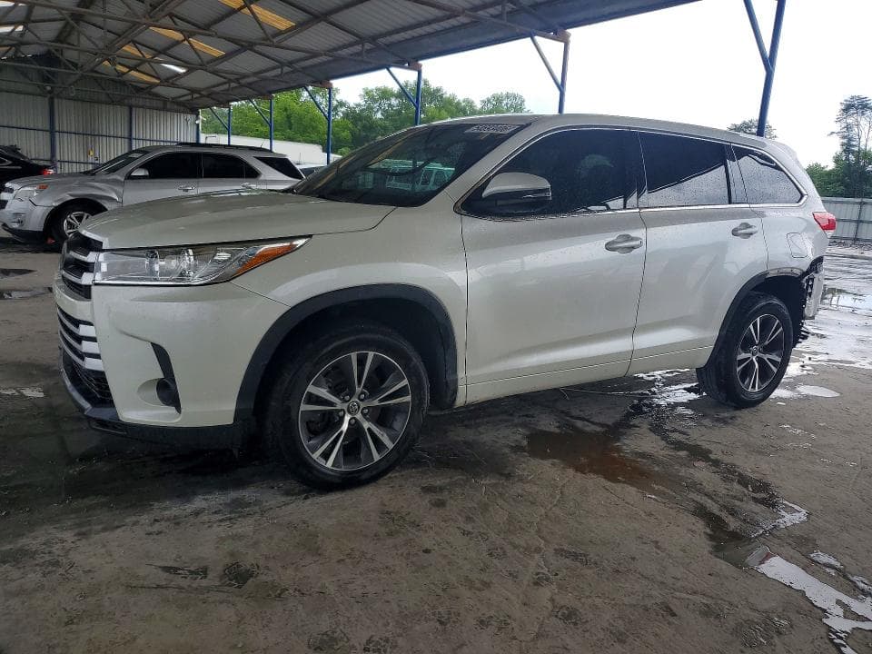 2017 Toyota Highlander LE