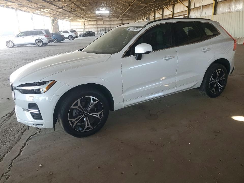 2022 Volvo XC60 B5 Momentum
