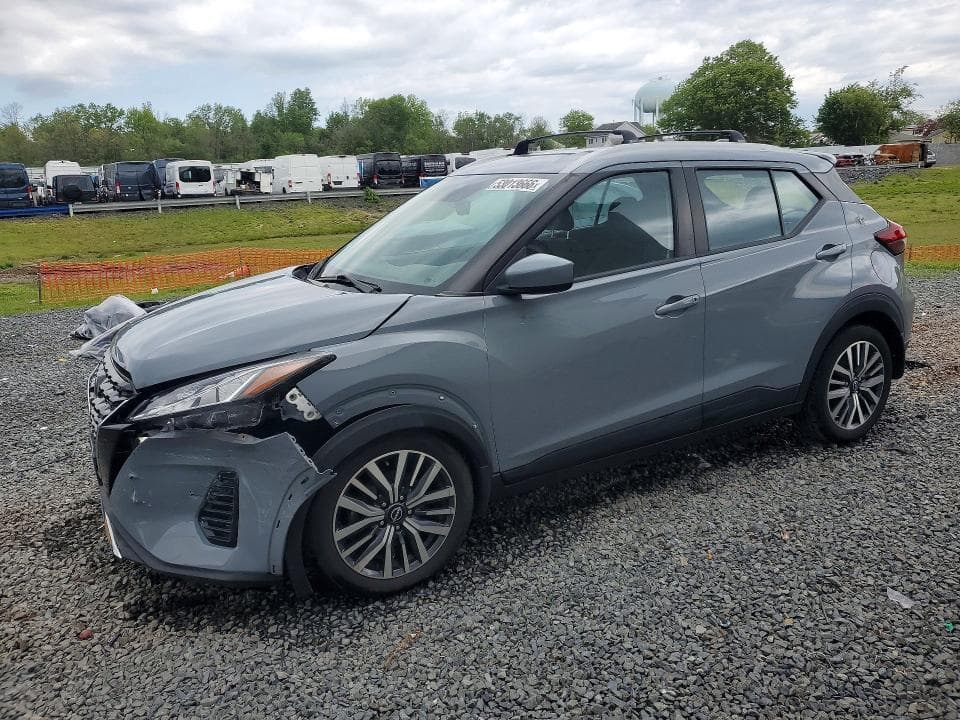 2022 Nissan Kicks SV