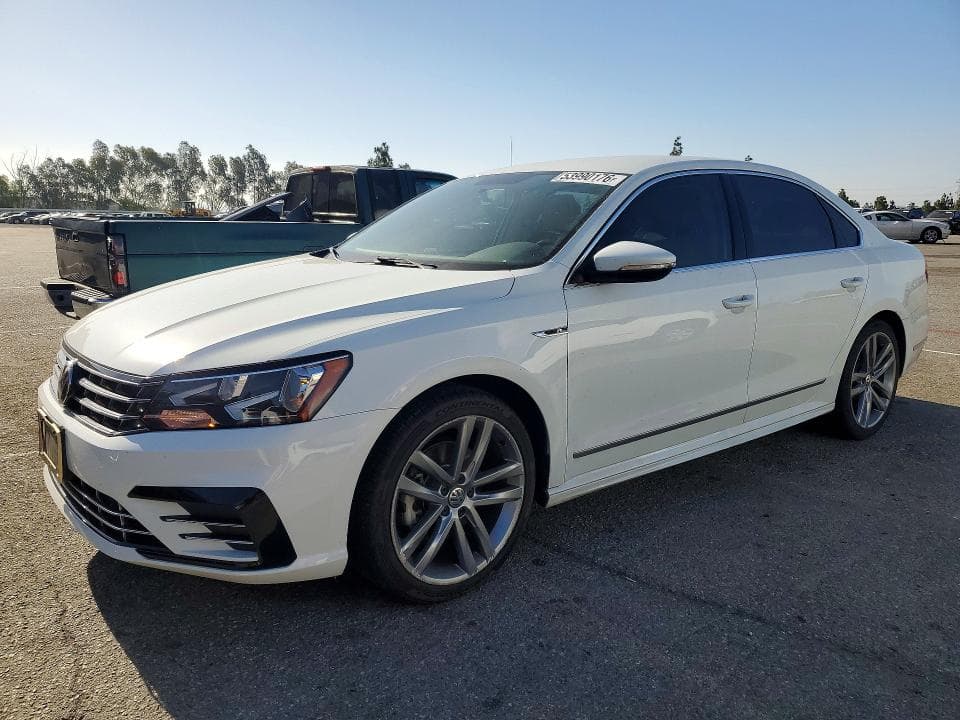 2017 Volkswagen Passat R-Line