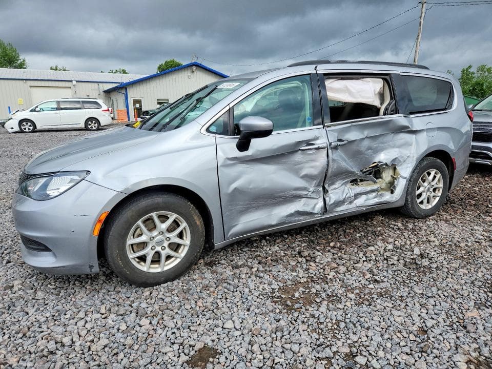 2021 Chrysler Voyager LXI
