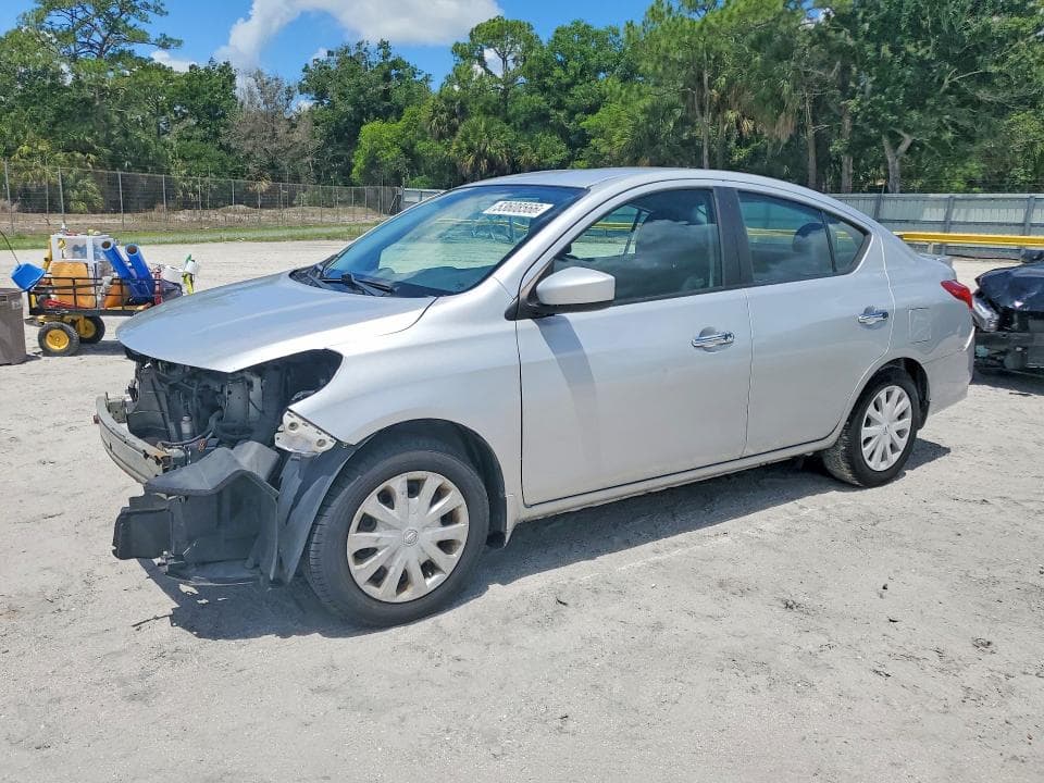 2016 Nissan Versa 1.6 SV