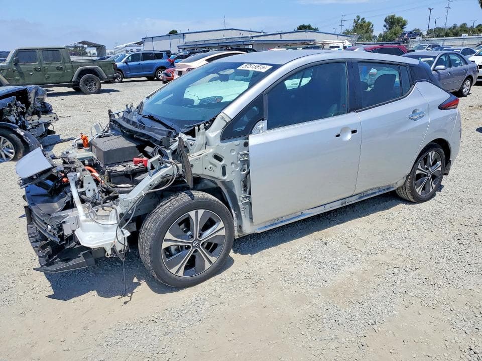 2022 Nissan Leaf SV
