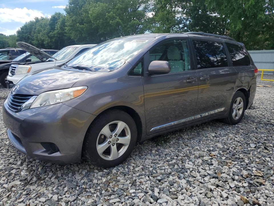 2014 Toyota Sienna LE