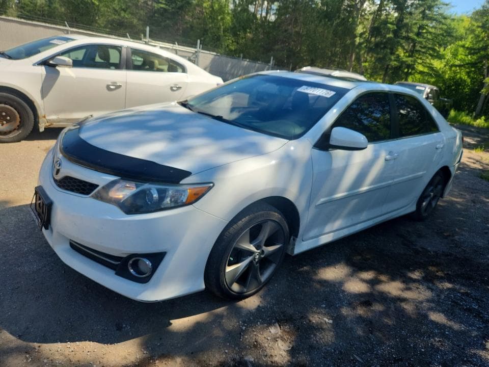 2014 Toyota Camry SE V6