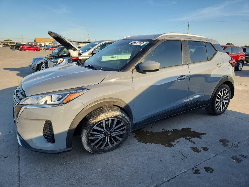 2023 Nissan Kicks SV