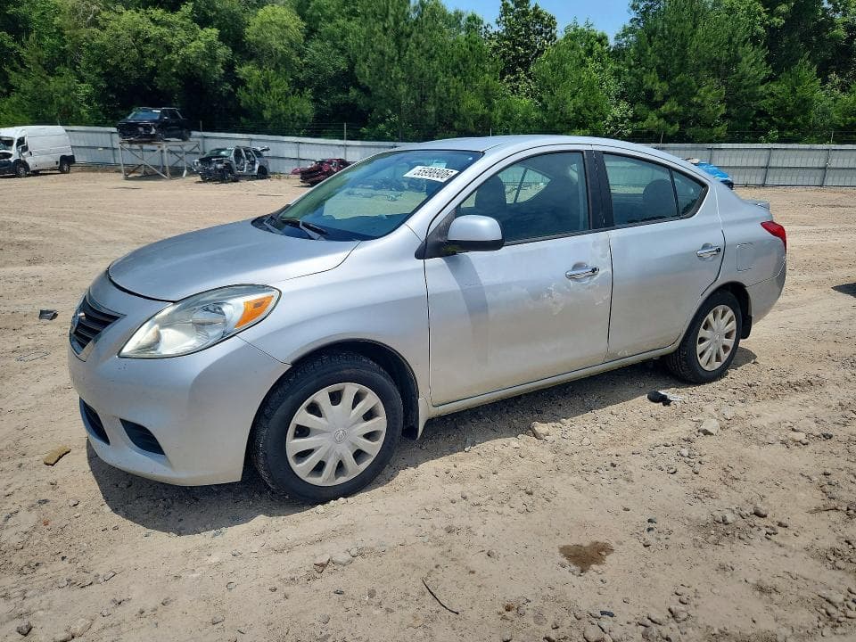 2013 Nissan Versa 1.6 S