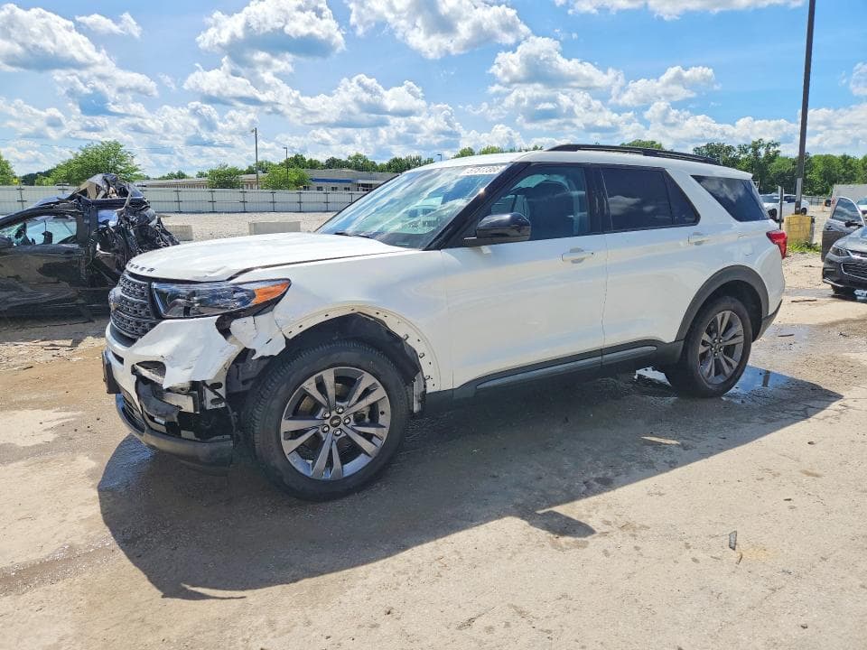 2022 Ford Explorer XLT