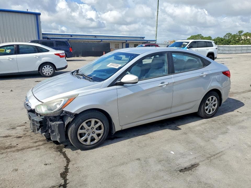 2013 Hyundai Accent GLS