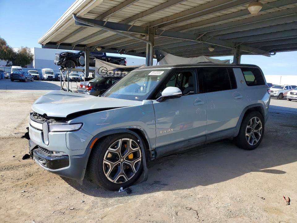 2023 Rivian R1S Adventure