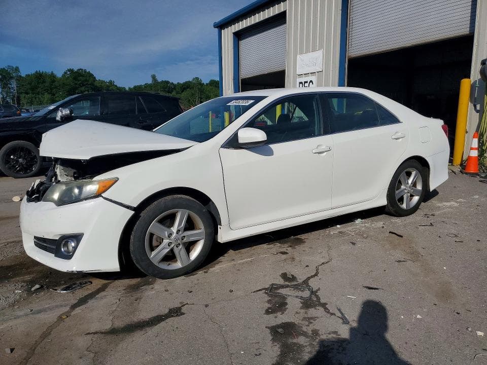 2014 Toyota Camry SE