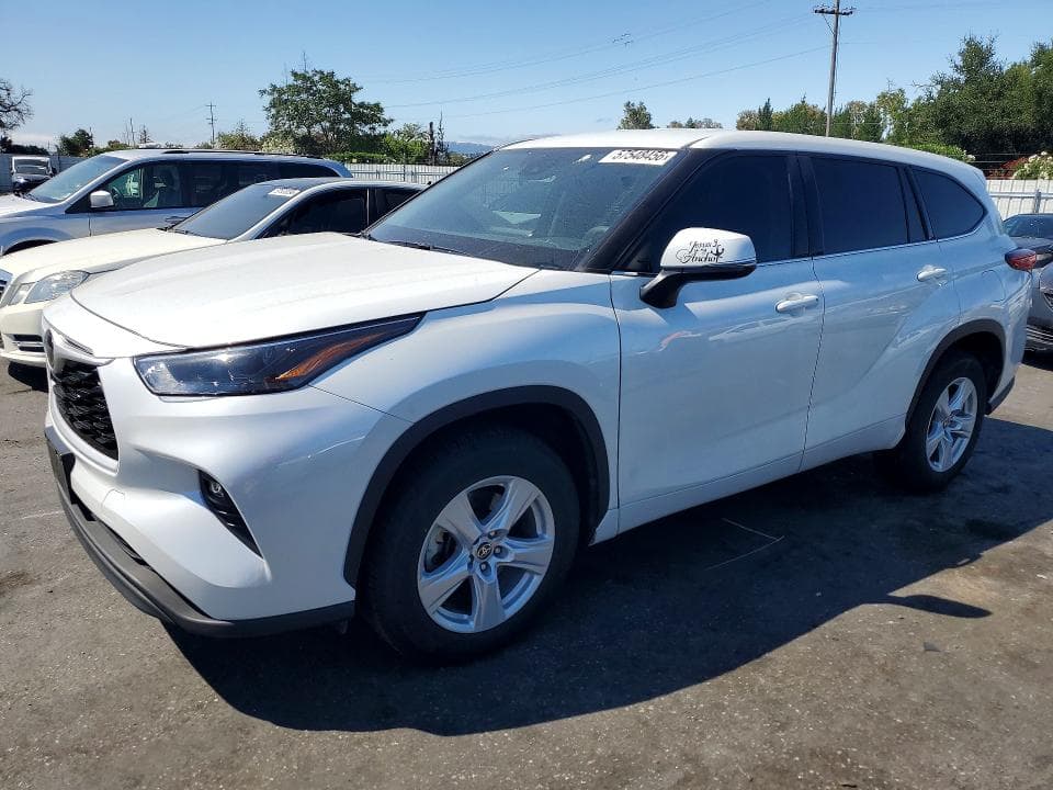 2022 Toyota Highlander LE