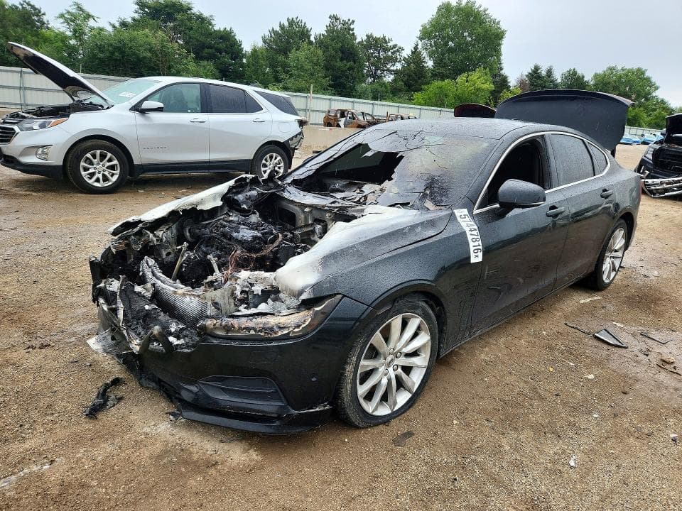 2017 Volvo S90 T6 Momentum
