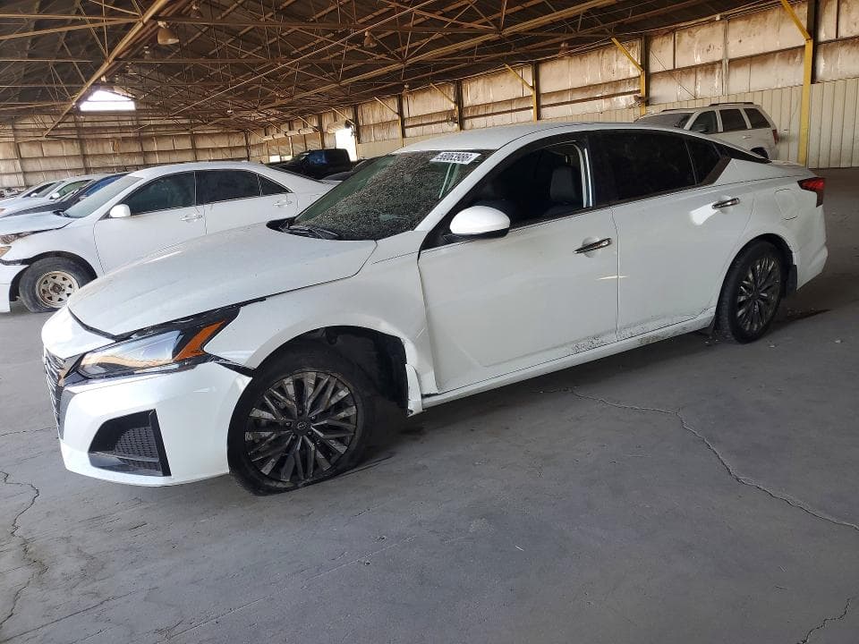 2023 Nissan Altima SV