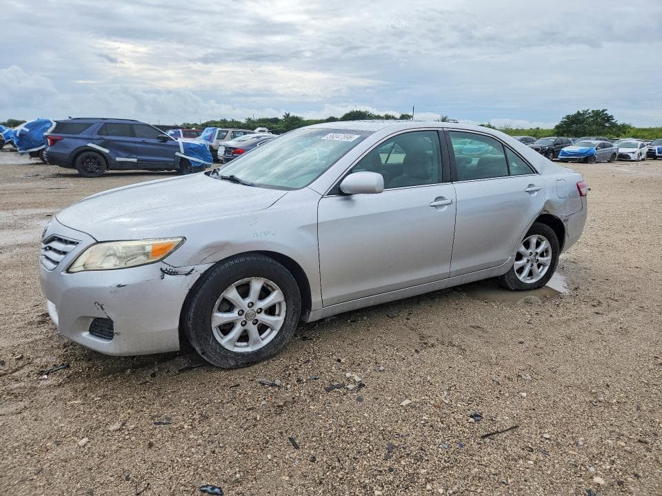 2011 Toyota Camry LE