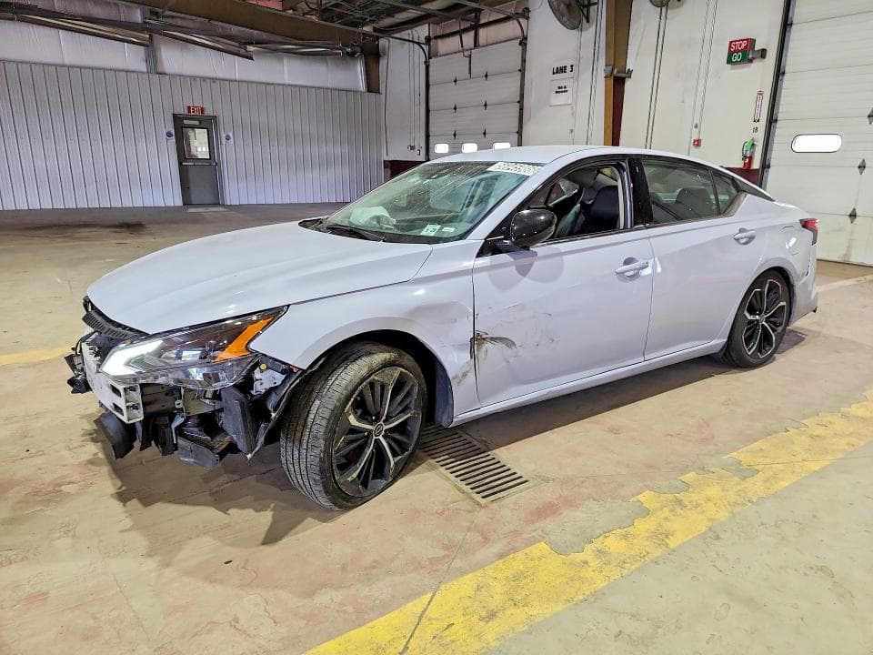 2024 Nissan Altima SR