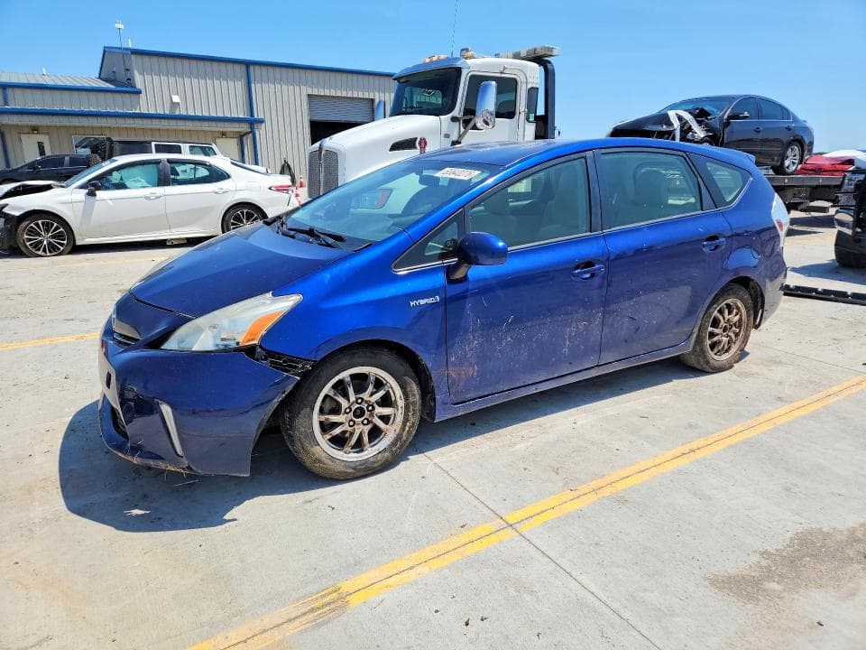 2014 Toyota Prius V TWO