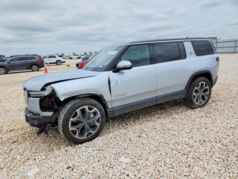 2025 Rivian R1S Adventure