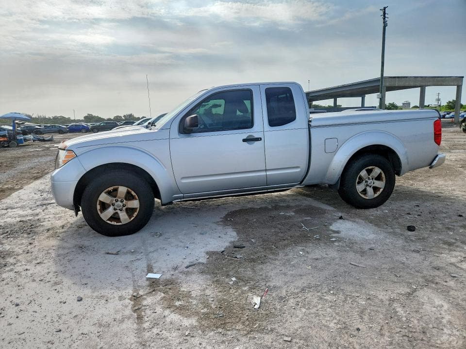 2013 Nissan Frontier SV V6