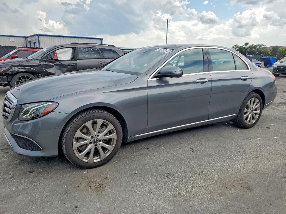 2019 Mercedes-Benz E 300