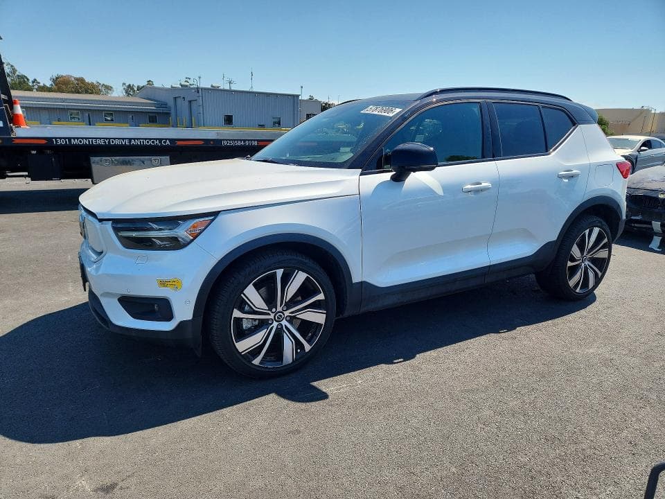 2022 Volvo XC40 P8 Recharge Ultimate