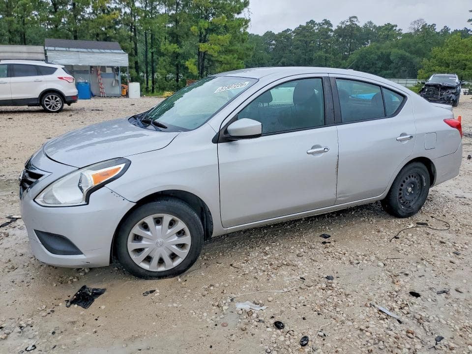 2019 Nissan Versa SV