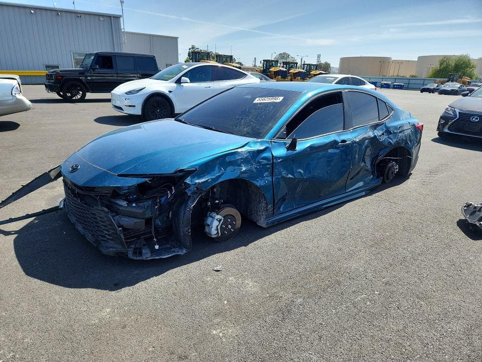 2025 Toyota Camry SE