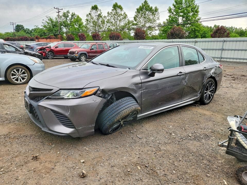 2018 Toyota Camry SE