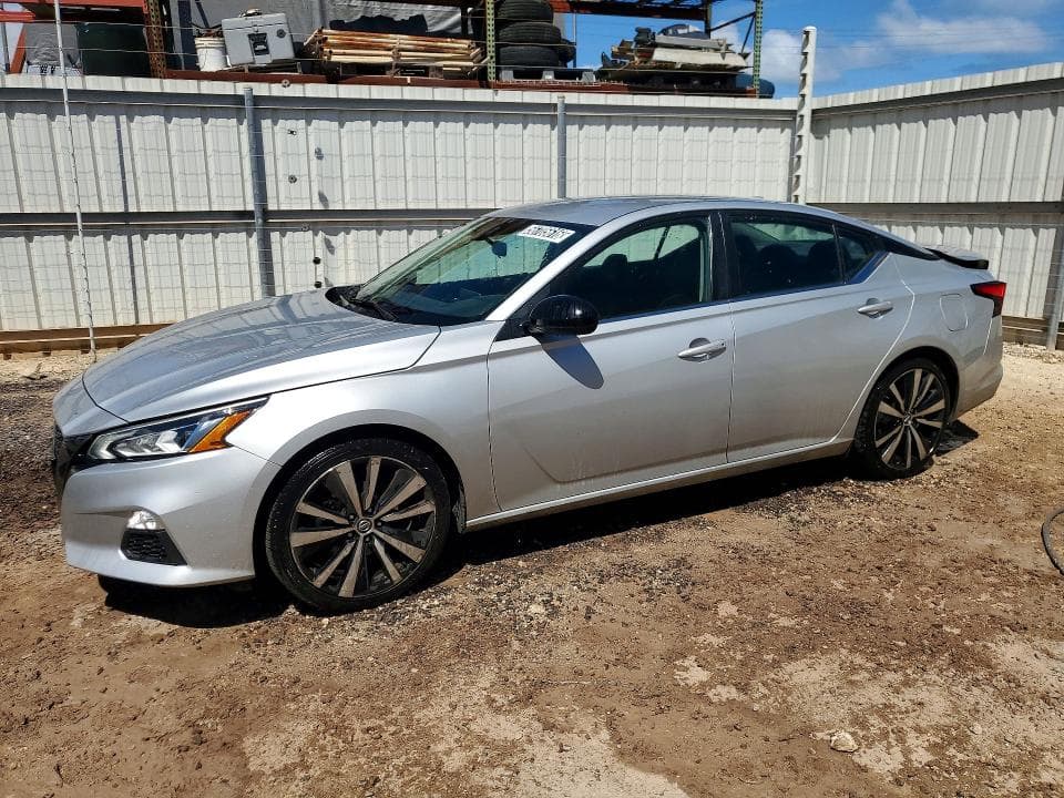 2021 Nissan Altima SR