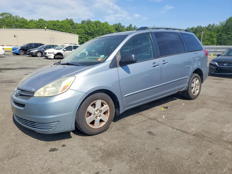 2004 Toyota Sienna LE 7 Passenger
