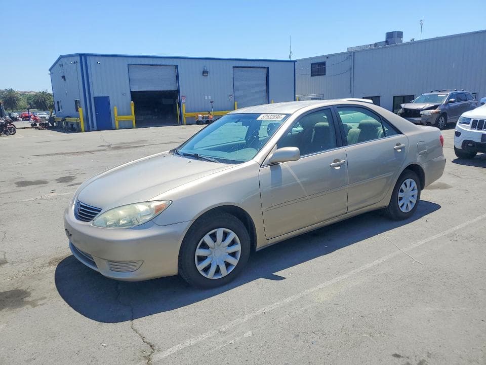 2005 Toyota Camry LE