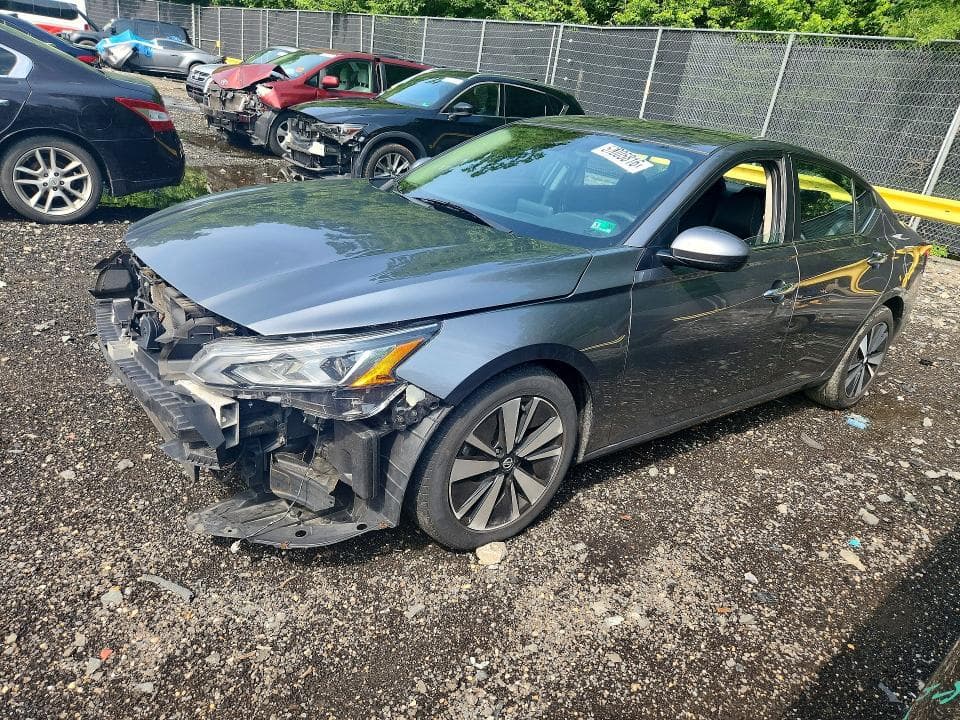 2022 Nissan Altima SV