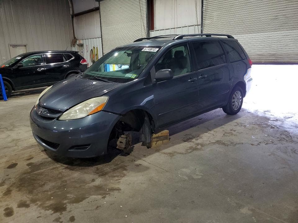 2008 Toyota Sienna LE 7-PASSENGER