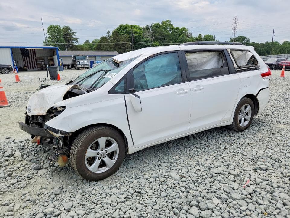 2011 Toyota Sienna LE