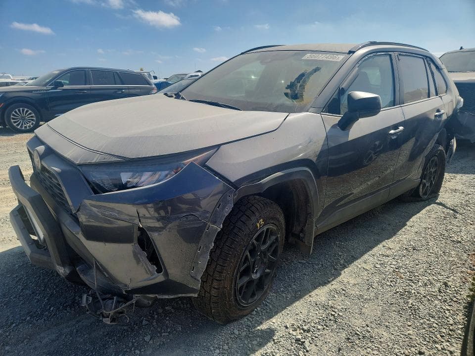2020 Toyota RAV4 LE