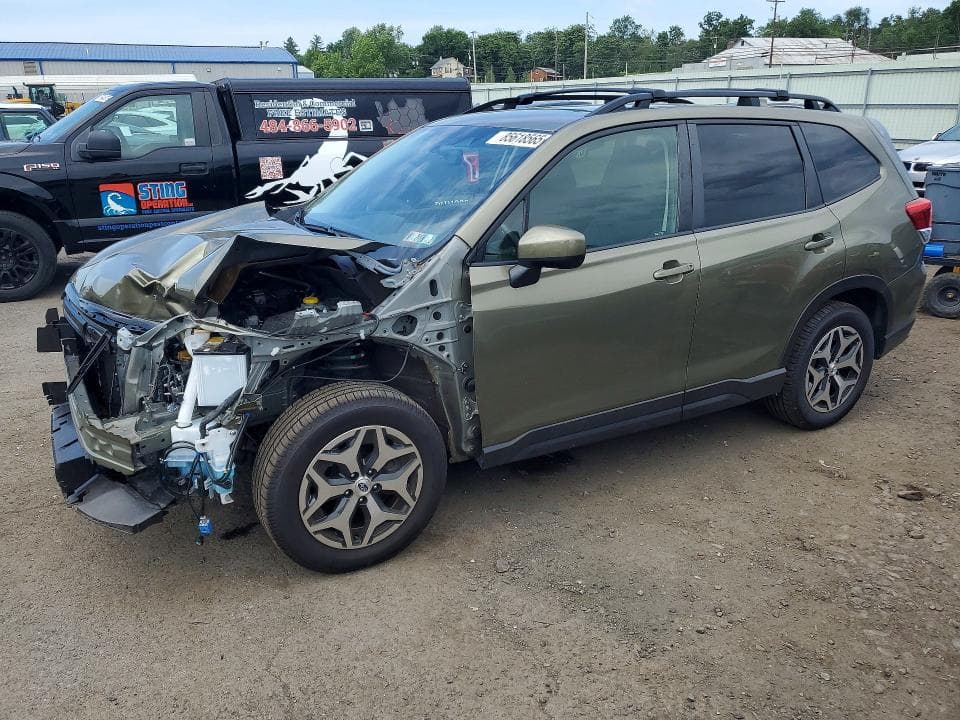 2022 Subaru Forester Premium