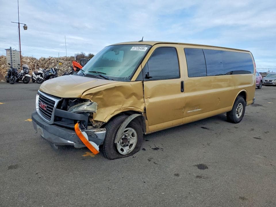 2013 GMC Savana G3500 LS