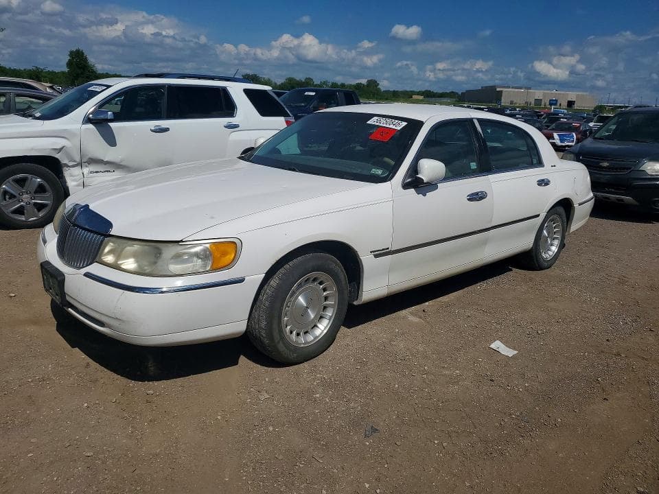 1998 Lincoln Town CAR Executive