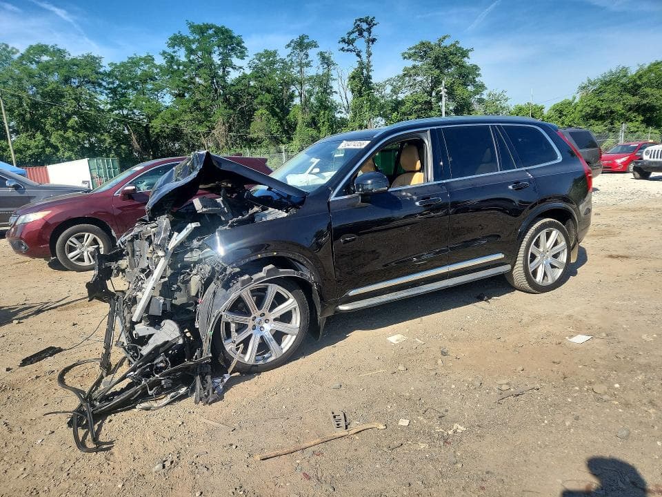 2016 Volvo XC90 T6