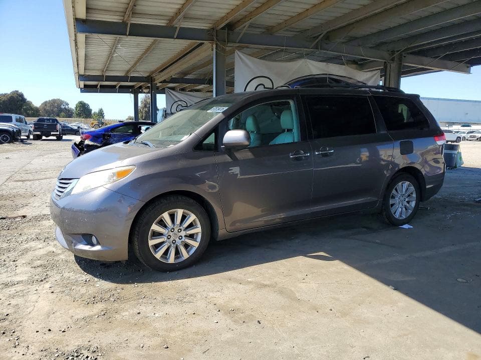 2011 Toyota Sienna XLE 7-PASSENGER