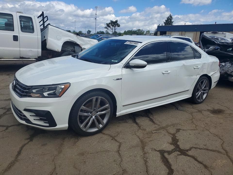 2017 Volkswagen Passat R-Line