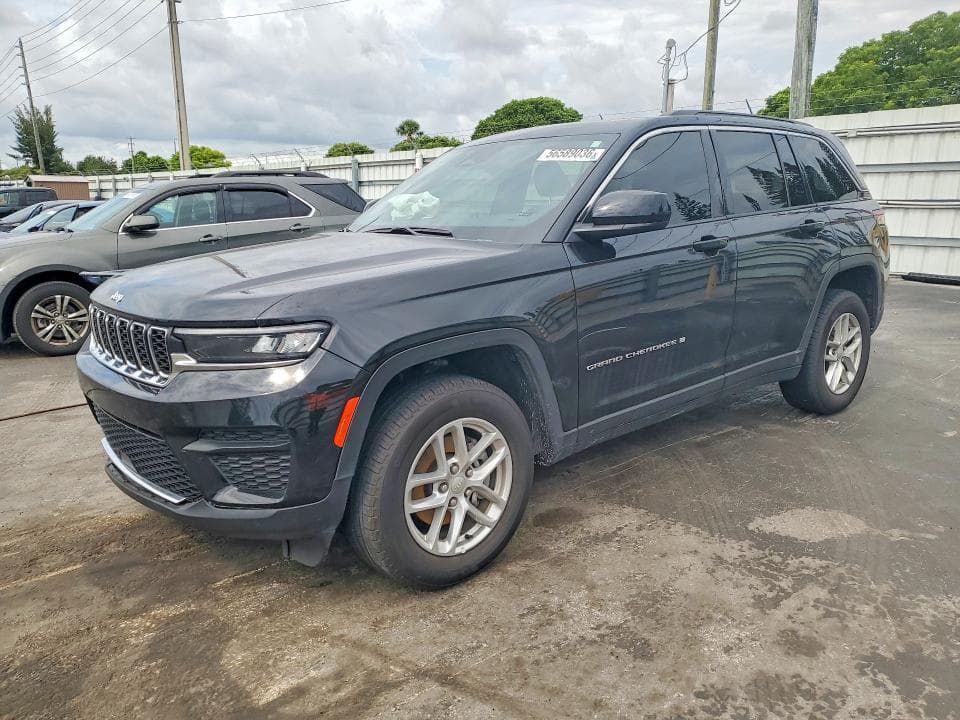 2025 Jeep Grand Cherokee Laredo